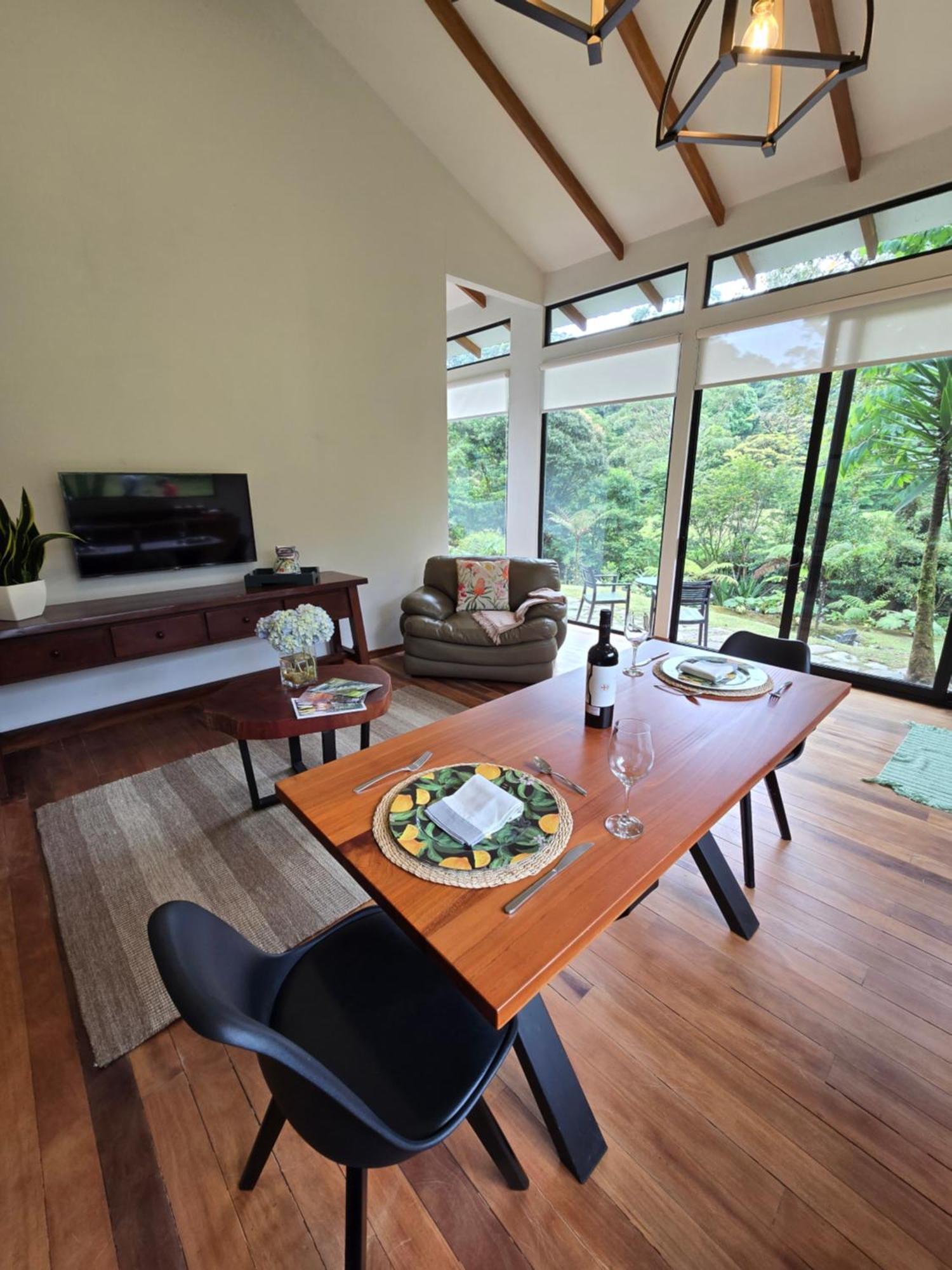 UNFORGETTABLE PLACE,Monteverde Casa Mia near main attractions&town Buitenkant foto